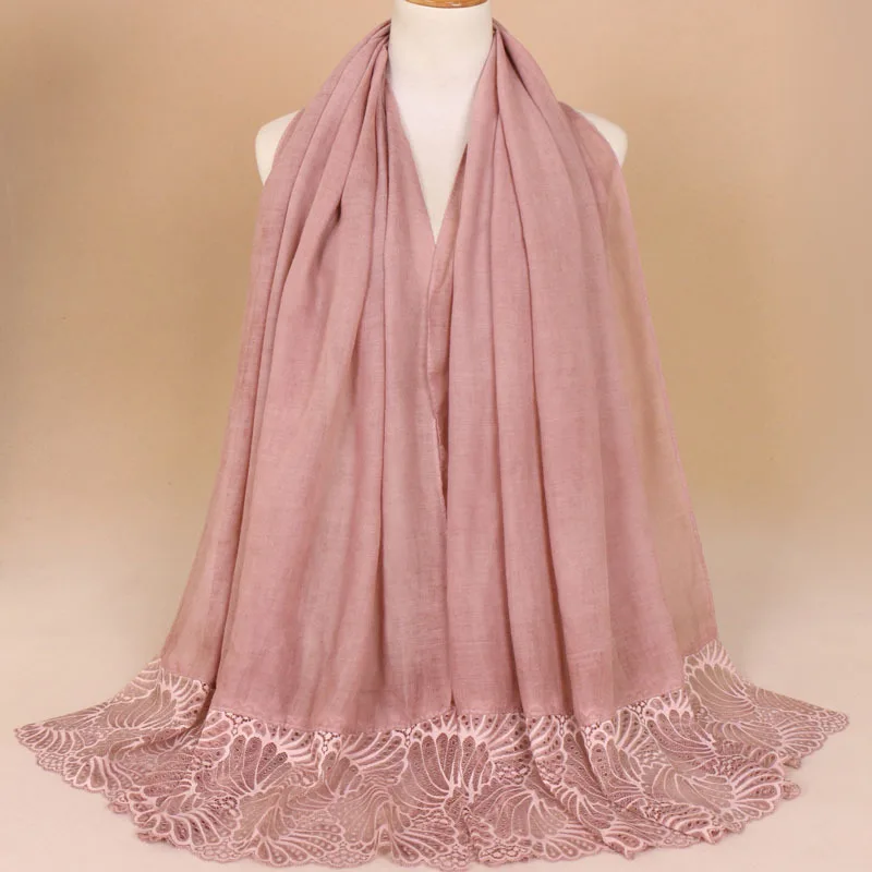 Высококачественный Элегантный женский хлопковый шарф с цветочной вышивкой, кружевной Шелковый шарф для свадебной вечеринки, мусульманские хиджабы, шарфы YS431 - Цвет: Light Purple