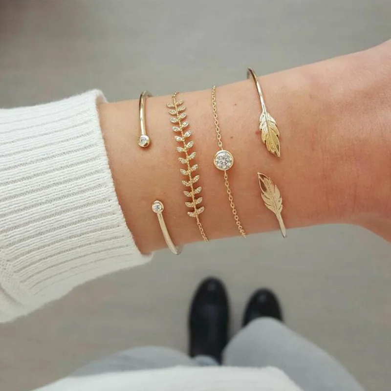 

RscvonM 4Pcs/Set Fashion Punk Gold Color Chain Leaf Crystal Geometry Open Bracelet Set Women Charm Beach Jewelry Drop Shipping