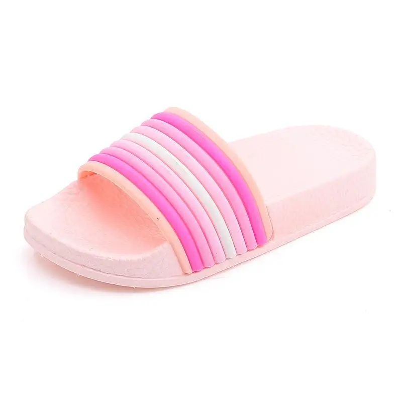 Летние тапочки; детская обувь флип-флоп для девочек и мальчиков; Разноцветные домашние тапочки в полоску; детские сандалии; Повседневная нескользящая Мягкая банная обувь в Корейском стиле - Цвет: Pink