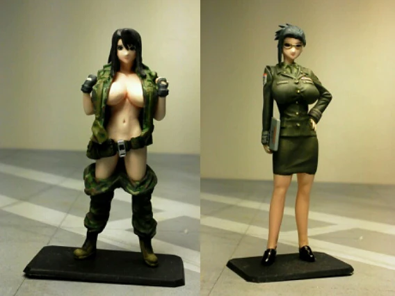 

1/35 Scale Unpainted Resin Figure Military girl