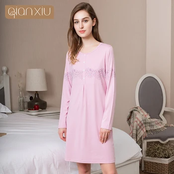 

Qianxiu 2017 new mordale nightdress autumn/winter season will make you feel relaxed and decorated with flowers 17100C
