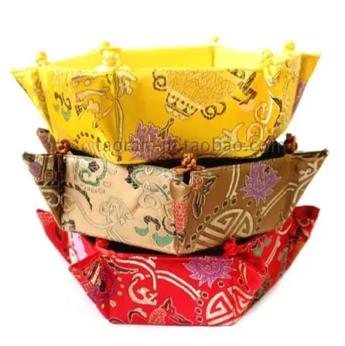 

Wholesale 5pcs Chinese Handmade Classic Silk Hexagon Candy Baskets/Boxes