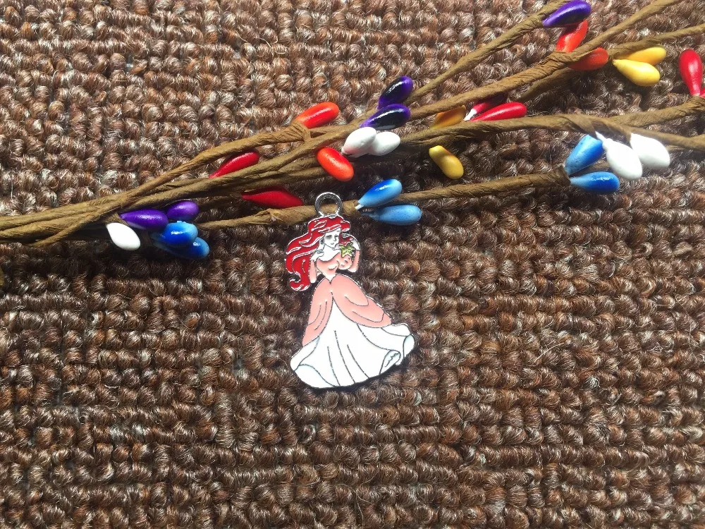 

20pcs Cartoon princess Metal Charm Pendant DIY hand Necklace Jewelry Making