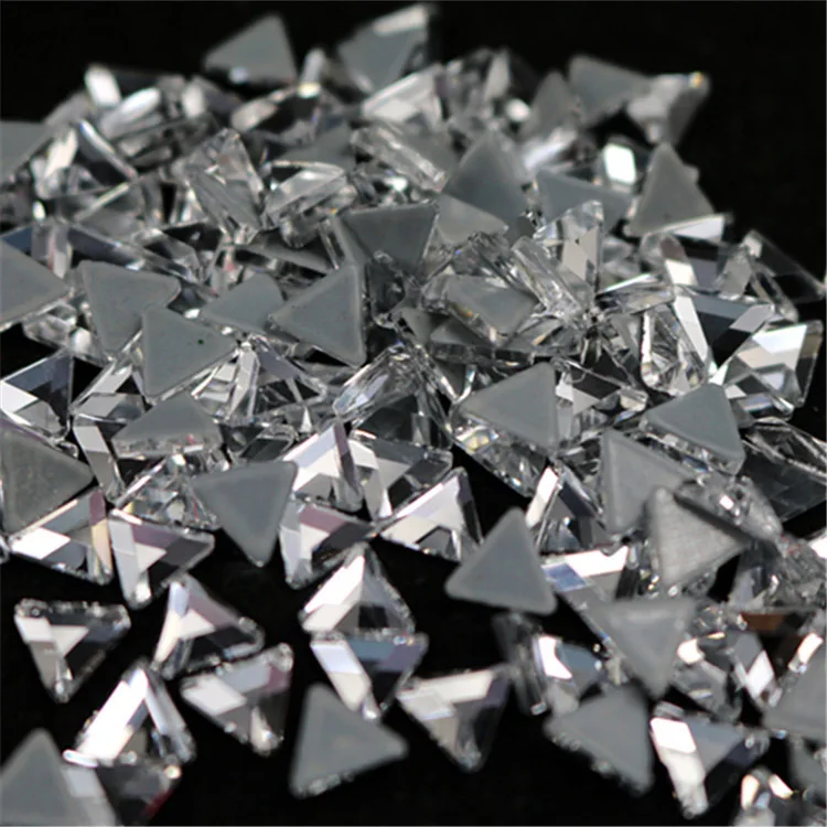 

Polaris 25pcs 6mm Crystal Clear StaightTriangle Shape Germany Glue Hotfix Rhinestones