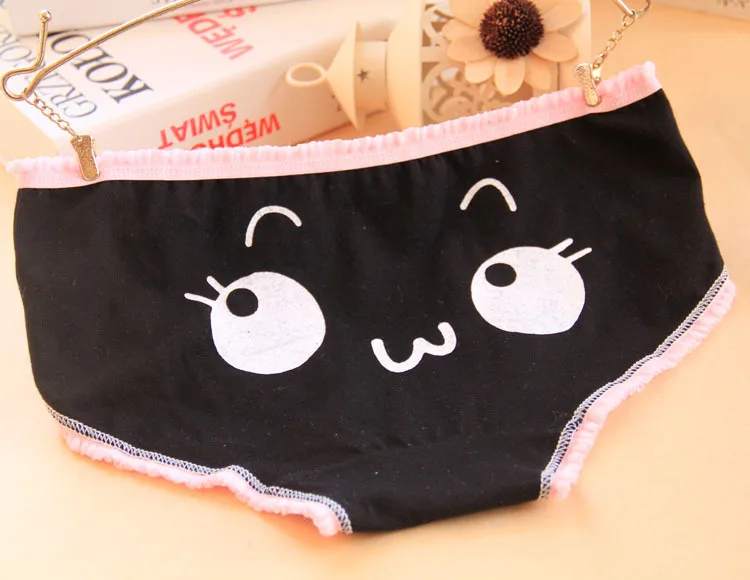 2017 Sale Cute Face Girls Low Waist Panties Female Candy Color Lace Breifs Casual Women Cotton Butt Pads Underwear 12