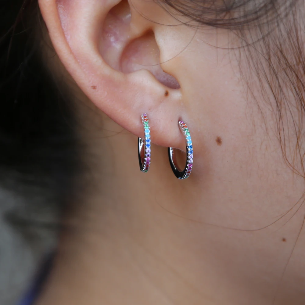 Висячие элегантные тонкие нежные серьги-гвоздики из кубического циркония для женщин, цветные Кристальные радужные сережки, полукруглый круг, трендовые стильные серьги-гвоздики