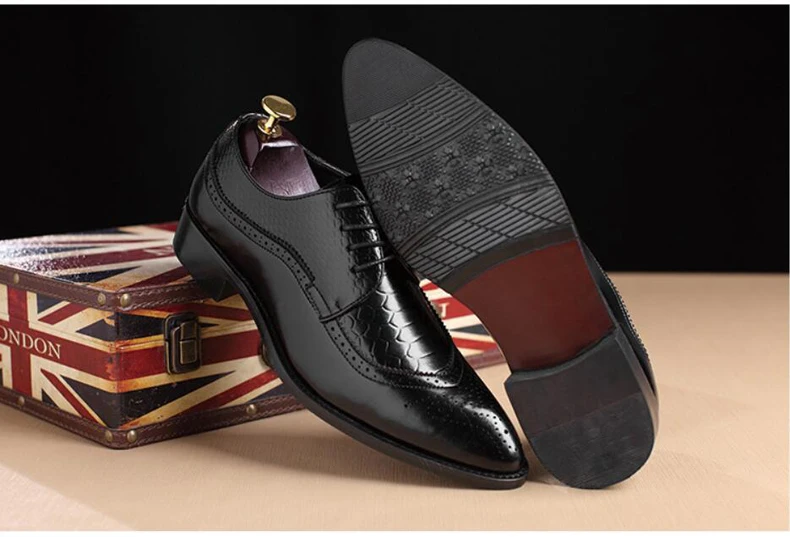 Men's Casual Shoes Moccasins Mens Lace-Up Oxfords Moccasins Men Loafers Leather Casual Pointed Oxford Shoes for Men Black Socks (1)