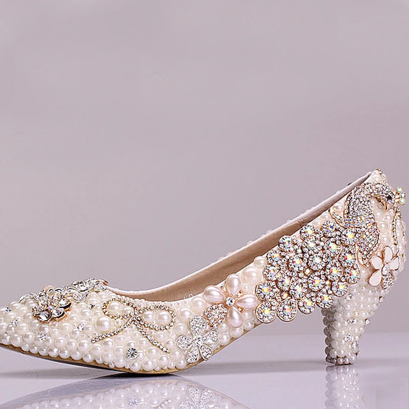 2016 Luxury Beautiful Middle Heels Shoes Rhinestone Bridal Shoes Crystal Performance Popular Formal Shoes