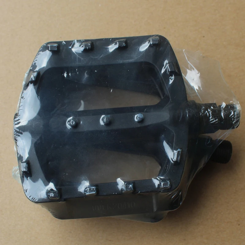 Wellgo plastic DU MTB Mountain Road Bike Pedals flat Pedal w// reflector Black