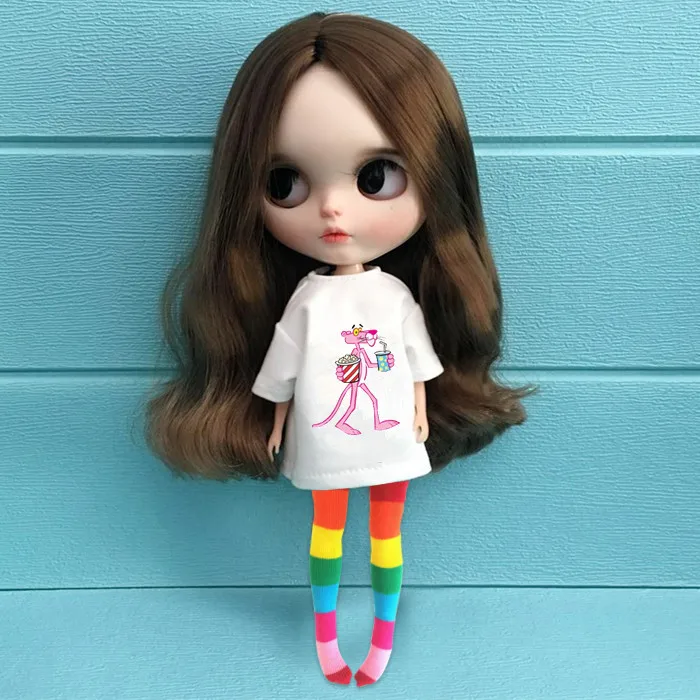 

2pcs/set 30cm Blyth doll Clothes Fashion T-shirt+ jeans stockings socks for Barbi Shirt for 1/6 Doll Clothing Accessories
