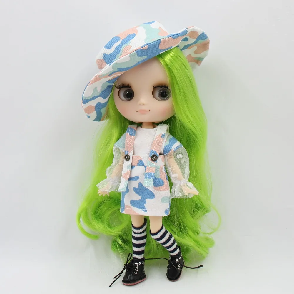 Middie Blythe Doll Outfit With Hat & Shoes 2