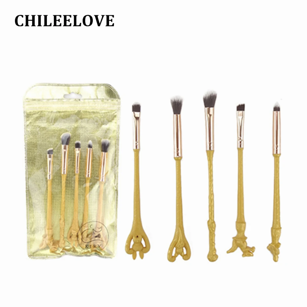 

CHILEELOVE 5 Pcs/Set Golden Harry Potter Makeup Brushes Kit For Eyeshadow Eye Blooming Portable Brush with Collection Bag