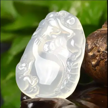 

Natural authentic jade agate chalcedony ice on behalf of the generation of Hou Yu chime pendant