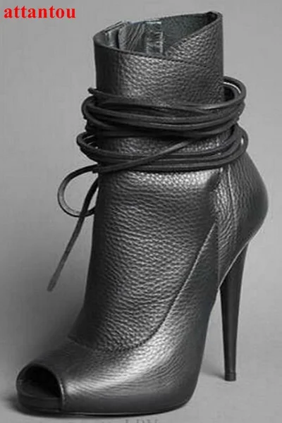 spike heeled boots