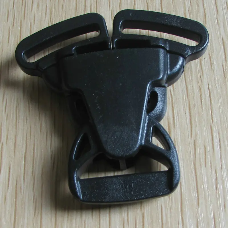 3 POINT BUCKLE