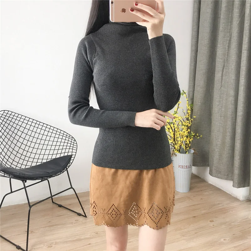 Женский плотный теплый свитер с высоким воротником однотонный базовый