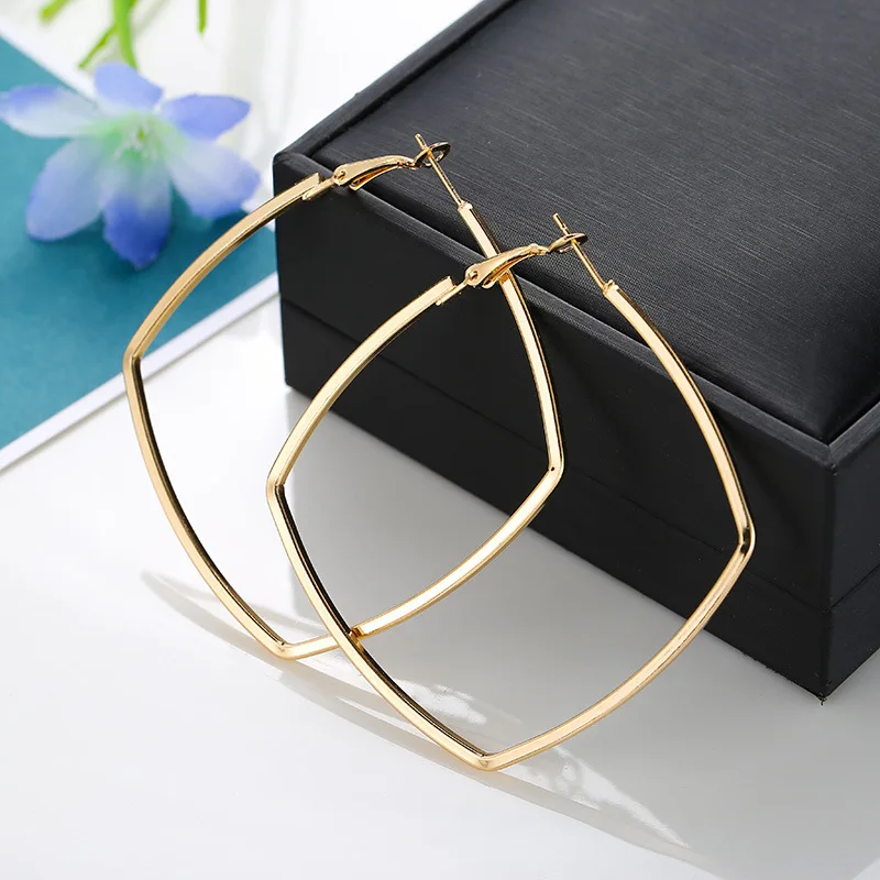 

2019 Women's Earrings Fashion Metal Square Geometric Earrings For Women Accessories Vintage Earrings Female Jewelry Party Gift