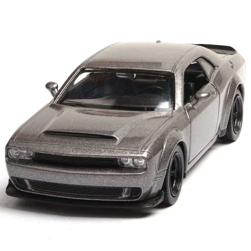 (В коробке) модель автомобиля Dodge Challenger 1:36 Игрушечная открывающаяся дверь