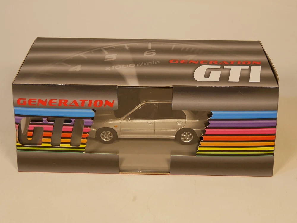 Литой клуб 1:43 поколение GTI Mitsubishi Lancer Evolution 1992 от ixo| |