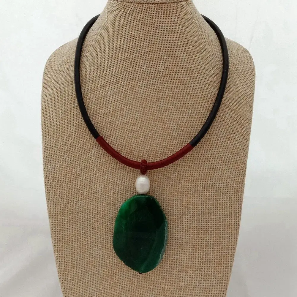

18" 17mm keshi Pearl Green Stone Pendant Leather Choker Necklace