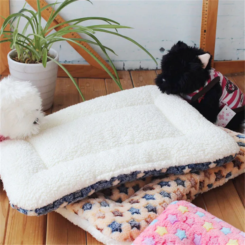 Зимняя теплая кровать для собаки, мягкое Флисовое одеяло для животных, кошачьего туалета, щенка, коврик для сна, прекрасный матрас, подушка для маленьких и больших собак, 5 размеров