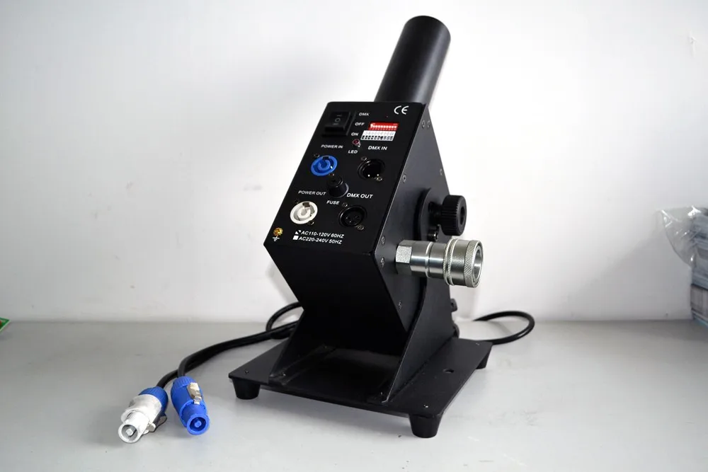 Máquina de Efeito de Iluminação Iluminação de Palco Mangueira de Gás de Cobre Encaixe de Bronze o Pacote Caso do Vôo Balanço Co2 4in1 Jet de Palco Profissional Máquina 6 m 6 O Pacote Caso do Vôo Balanço Co2