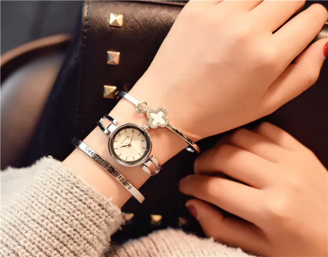 

Simple Elegant Ladies Watches Silver Casual Bracelet Watch for Women Korea Stylish Casual Business Dress Clock Girls Best Gift
