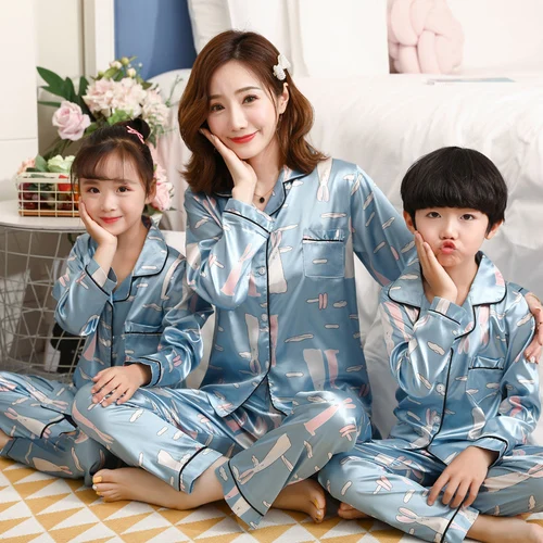 Soild Silk Children Pajamas Suit Autum Family Matching Outfits Long Sleeve Mommy and Baby Clothing Soft Mom and Me Pyjamas Set - Цвет: CQT HX 09lanchangert