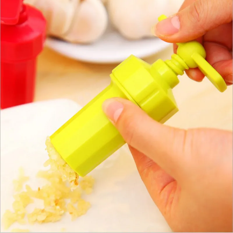  New Kitchen Ginger Garlic Manual Press Twist Cutter Crusher Cooking Tool Plastic  Garlic presses Blenders peeler Free shipping 