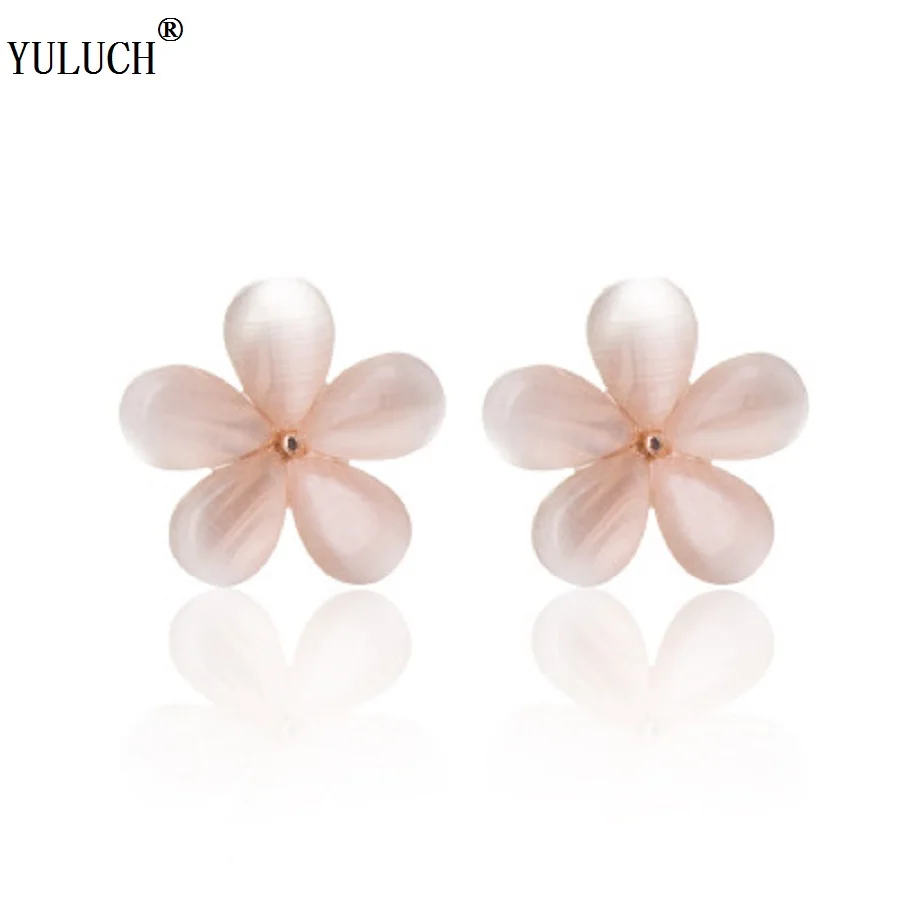 

YULUCH Resin Stud Earrings Pink Flower Resin Charm Stud Earrings Simple Fashion Jewelry For Woman Girls Party Vacation Gifts