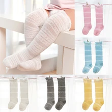 Новые носки для маленького мальчика/девочки, Нескользящие милые Гольфы унисекс для новорожденных, гетры для новорожденных, теплые длинные носки