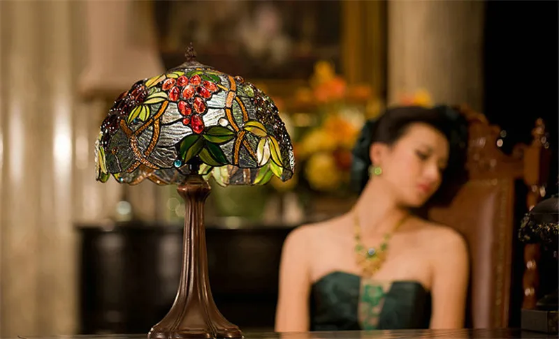 Tiffany Grape Table Lamp15