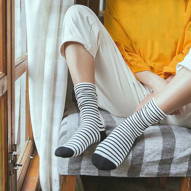 

Cotton Women Socks Colorful Striped Woman Crew Socks Girls Hip Hop Long Socks