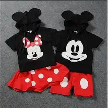 Комплекты детской одежды Новинка года, модная летняя хлопковая футболка с короткими рукавами и рисунком Микки из мультфильма для маленьких мальчиков и девочек+ короткие штаны комплект из 2 предметов
