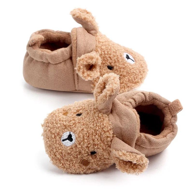 Для новорожденных детская обувь зимняя, теплые мягкие носки для маленьких девочек зимние ботинки для мальчика обувь для новорожденных с героями мультфильмов подошва Плюшевая обувь для детей, начинающих ходить детские пинетки