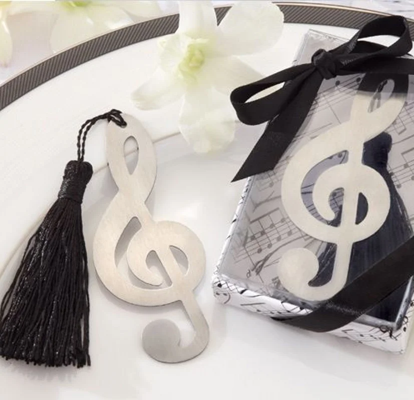 

2017 Hollow Musical Notes Bookmarks Metal With Mini Greeting Cards Tassels Pendant Gifts Wedding Favors Retail Box K6897