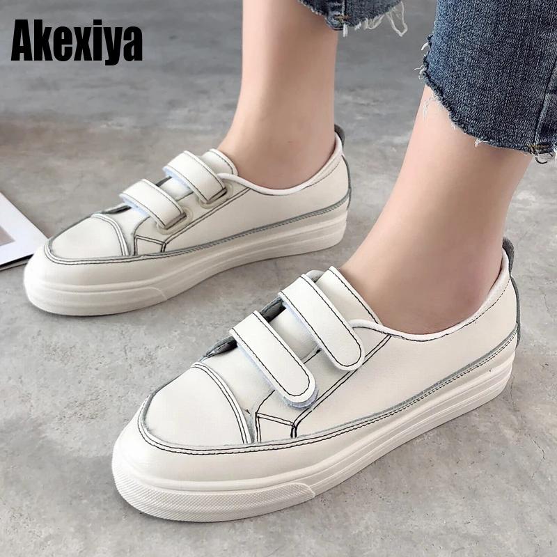 

2019 Spring Round toe Women Flat Sneakers Shoes Women Leather Shoes Flats Female White Beige Shoes For Ladies f941