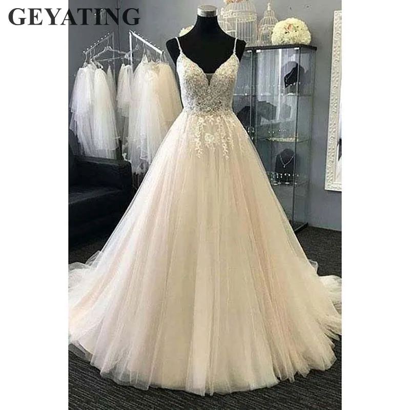 

Sexy V-Neck Beach Wedding Dress with Straps Ivory Lace Appliques Beaded A-Line Tulle Long Boho Bride Dress 2019 Robe de Mariee