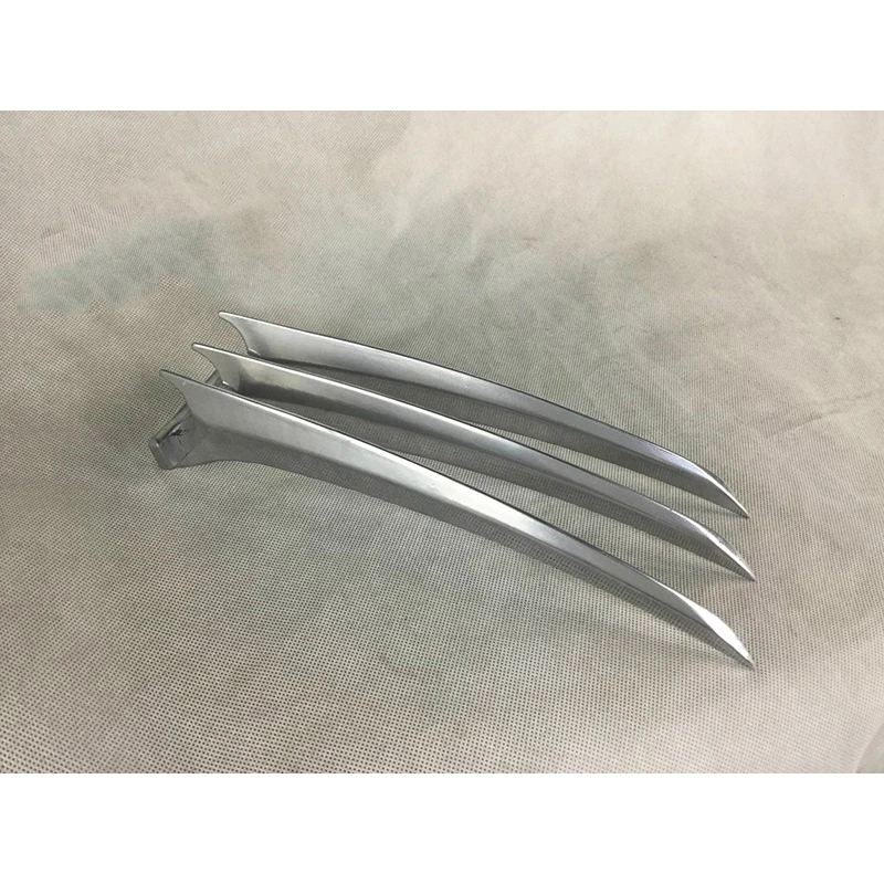 

ersion Wolverine Claws Hard Plastic Logan Blade Claw Paw 1:1 Cosplay Prop Halloween Cosplay Prop Super Hero Cosplay Weapons Toy