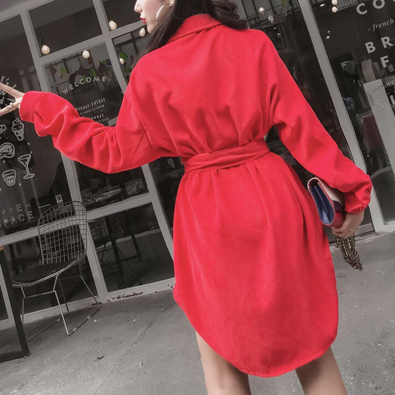 Возможно U Асимметричная женская синяя красная Однотонная рубашка с отложным воротником и длинным рукавом Вельветовая верхняя одежда B0138