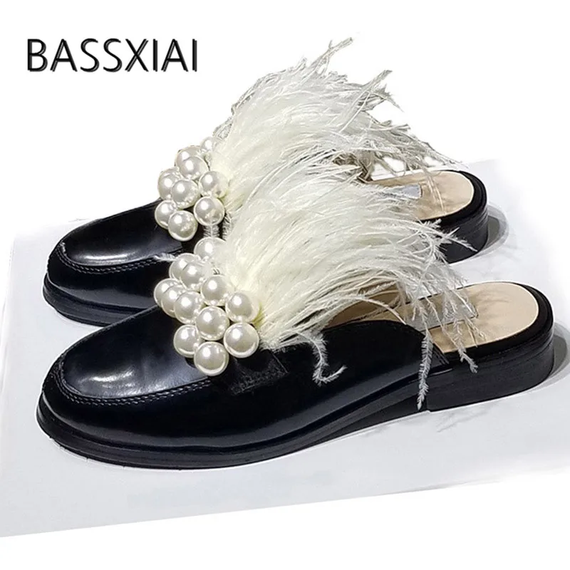 

2019 Black Real Leather Feather Slippers Woman Round Toe Pearl Chain Ostrich Hair Flat Shoes Woman Fashion Mules Shoes