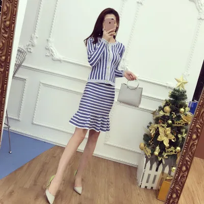 

2017 Women Knitted Cardigans+Skirts 2PCS Sets Long Sleeve Tops Striped Geometric Pattern Woman Knit Shirts Mini Skirt Suits
