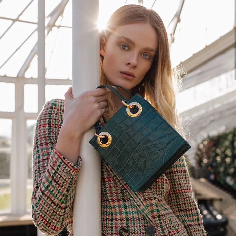 

2019 Spring Summer New Woman Stylish Green Color Double Handles Alligator Grain PU Leather Handbag All Match Top Handle Bag Tote