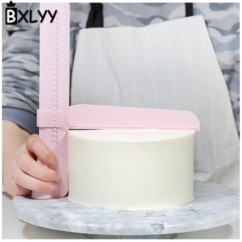 

BXLYY 2pcs Small Adjustable Height Scraper Baking DIY Tool Fondant Cake Screed Food Grade Plastic Scraper Cake Decor Tools.7z