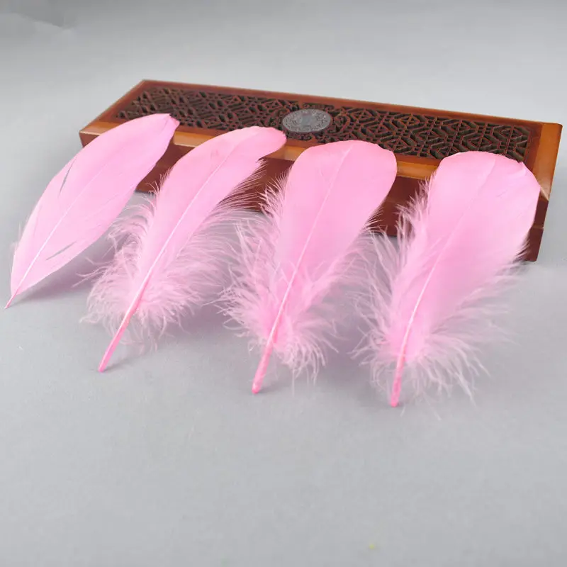 Разноцветные 20 шт./партия качества натуральные гусиные перья декоративные Шлейфы для свадебного украшения перья для рукоделия - Цвет: Deep pink