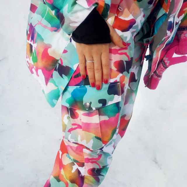 Лыжный костюм, женский костюм для сноуборда, куртка+ Двойные лыжные штаны, новинка, ветронепроницаемая Водонепроницаемая женская зимняя теплая куртка