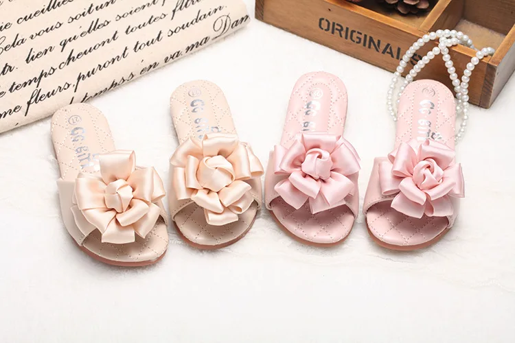 Тапочки для принцессы; тапочки ручной работы с цветами для девочек; элегантные Детские кроссовки; домашняя обувь с открытым носком; детские тапочки; розовые Тапочки для малышей