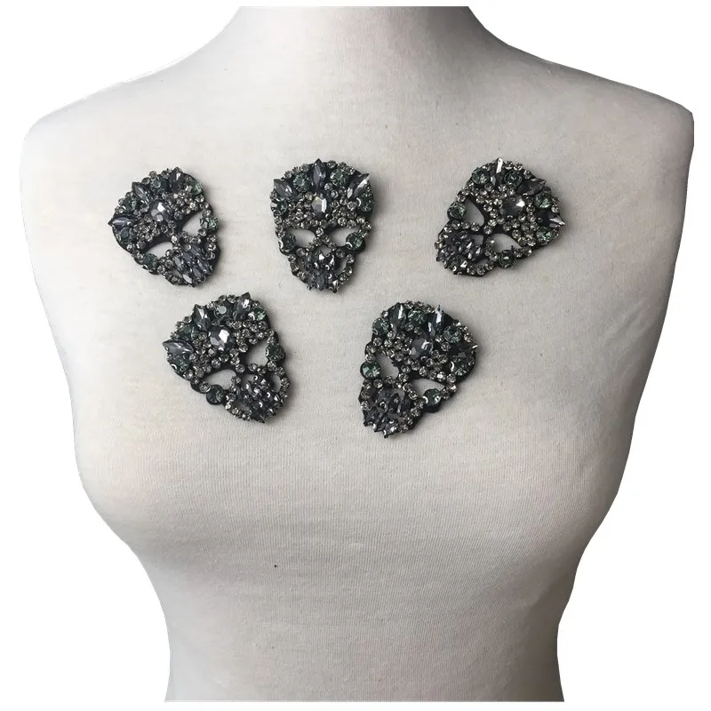 

5pc Skull Beaded Patch Sew On Patches DIY Rhinestone Handmade Patches For Clothes Shoes Bags Appliques AC1235