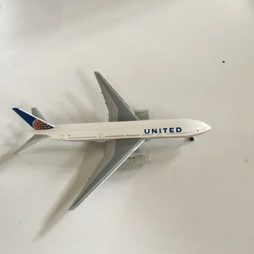 Новое литье металла под давлением сплав 1: 600 Boeing 777-200 американские авиалинии U. s. a Юнайтед авиалиний модель самолета игрушки для домашнего шоу - Цвет: United Airlines