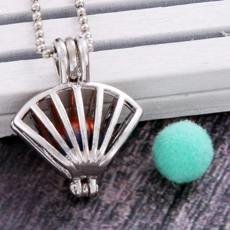 

Curved scallop Aroma Diffuser Necklace Perfume Essential Oil Diffuser Aromatherapy Pendant Necklace Pearl cage Pendant